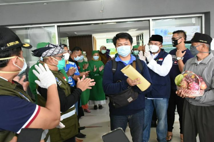 Pasien pertama positif Covid-19 di Sumedang sembuh setelah dua kali tes swab negatif dan sudah diperbolehkan pulang, Jumat (22/5/2020) siang.