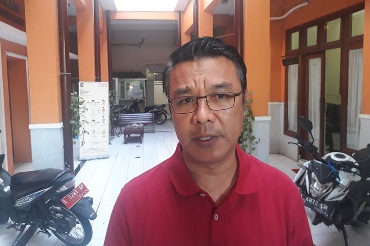 Wakil Koordinator Hubungan Masyarakat Gugus Tugas Percepatan Penanganan Covid-19 Surabaya M Fikser 