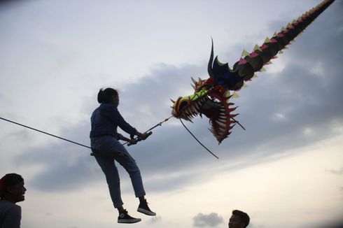 Wisata Baru di Bantul, Naik di Atas Layangan Raksasa