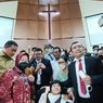 Sambangi Gereja di Kota Bekasi, Mensos Risma Salurkan Alat Bantu bagi Jemaat Penyandang Disabilitas