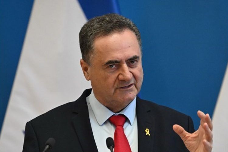 Menteri Pertahanan Israel, Israel Katz, yang saat itu masih menjabat Menteri Luar Negeri Israel tengah mengadakan konferensi pers dengan Menteri Luar Negeri Hongaria di Budapest pada 17 Juni 2024.