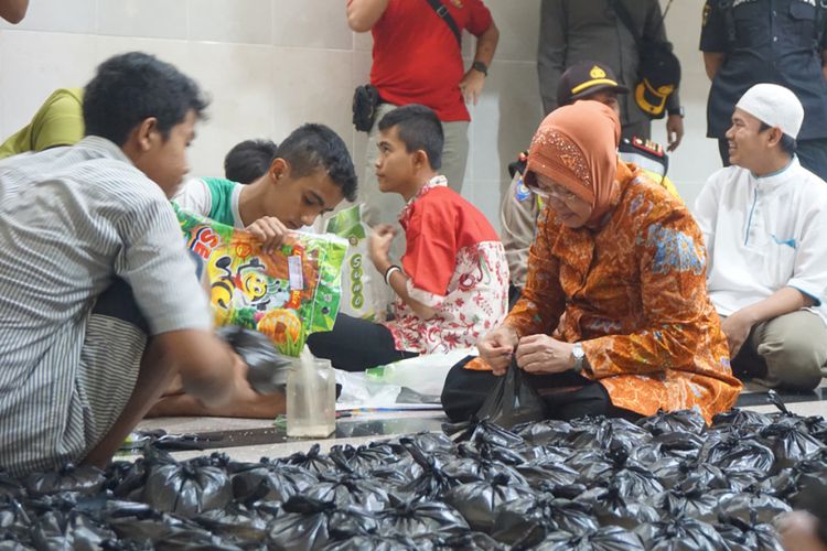 Risma packing zakat bersama remaja masjid
