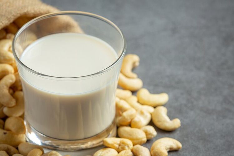 Ilustrasi susu kacang mede