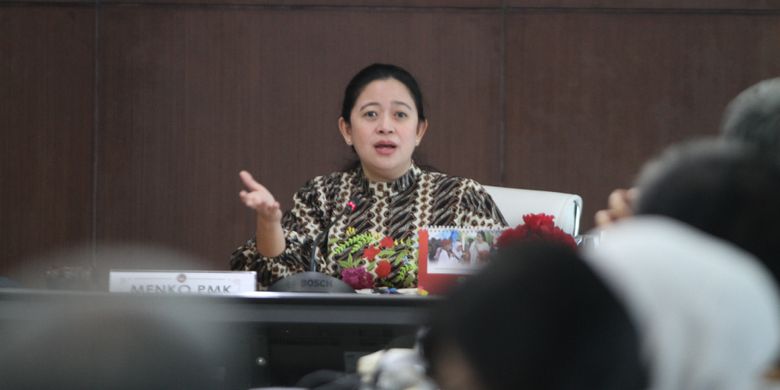 Menteri Koordinator Bidang Pembangunan Manusia dan Kebudayaan (Menko PMK) Puan Maharani, memimpin Rapat Koordinasi Tingkat Menteri (RTM) terkait Kesiapan Perluasan Penyaluran Bantuan pangan Non-Tunai (BPNT) Tahap IV November 2018, di Jakarta, Kamis (8/11/2018).