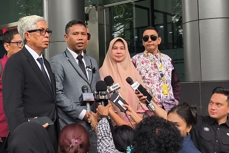Roy Suryo Tolak Pakai Rompi Tahanan, Kuasa Hukum Debat dengan Penyidik