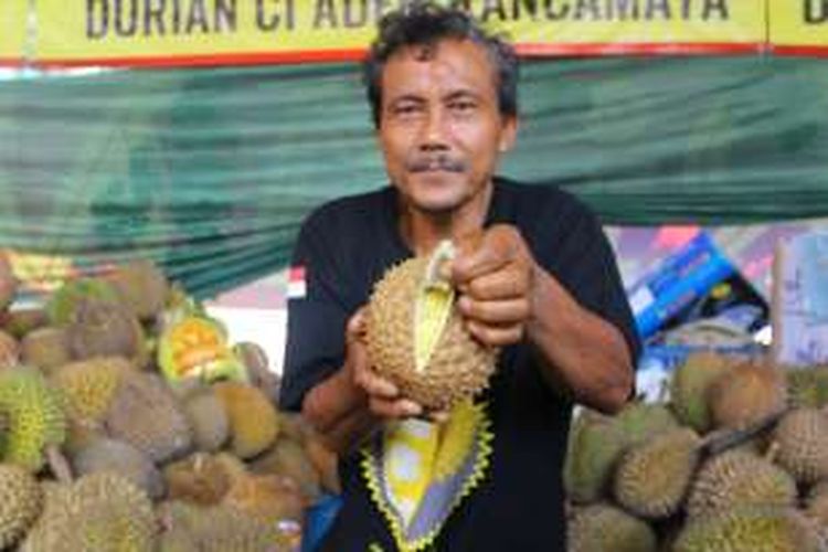 Durian terong asal Rancamaya, Bogor.