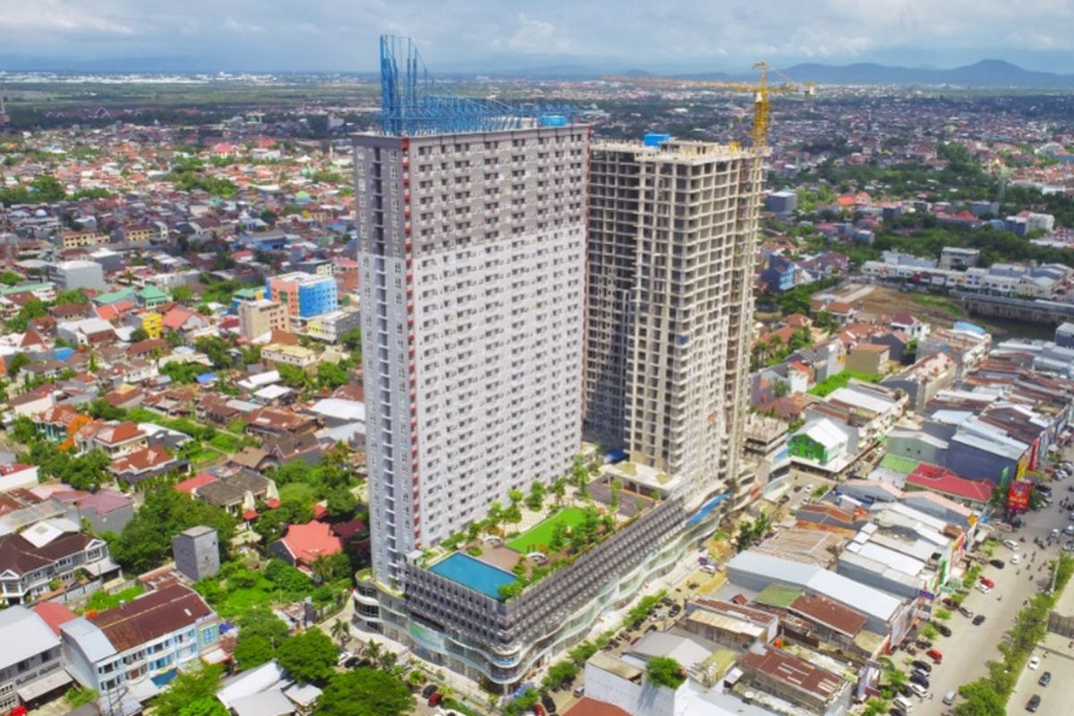 Apartemen besutan Ciputra Group dan Galesong Group ini sudah menyelesaikan 100 persen tower pertamanya (Ashton Tower), sementara menara kedua (Brentsville Tower) dijadwalkan rampung pada akhir tahun nanti. 