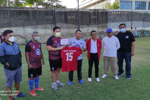 Jersey Legenda Timnas Dilelang untuk Dukung Tim Sepak Bola PON NTT, Ada Jersey Rully Nere dan Bambang Nurdiansyah