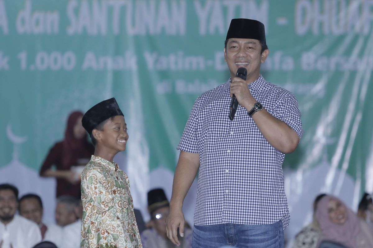 Wali Kota Semarang Hendrar Prihadi saat menghadiri kegiatan buka puasa bersama 1.000 anak yatim dan dhuafa yang diinisiasi oleh Baznas Kota Semarang di Balai Kota Semarang, Jumat (24/5/2019).