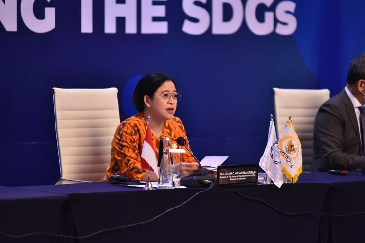 Ketua DPR Puan Maharani dalam acara pembukaan The First Global Parliamentary Meeting on Achieving the SDGs yang bertajuk ‘Mengubah tantangan pandemi Covid-19 menjadi peluang mencapai SDGs’, Selasa (28/9/2021).
