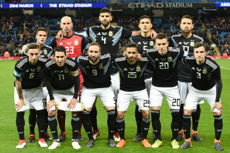 Susunan starter timnas Argentina saat berhadapan dengan Italia pada laga uji coba di Stadion Etihad, 23 Maret 2018. 