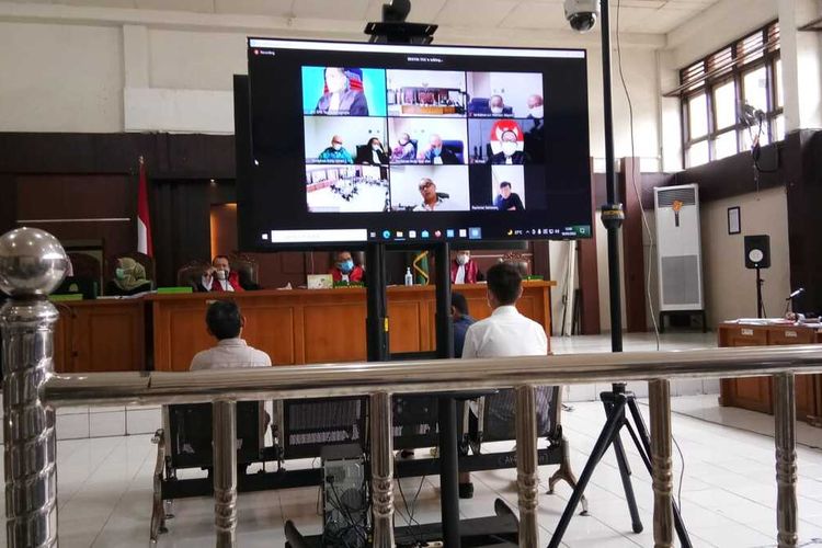 Sidang virtual terkait OTT yang dilakukan oleh KPK terhadap Bupati nonaktif Muba Dodi Reza Alex Noerdin berlangsung di Pengadilan Tipikor Palembang, Rabu (18/5/2022).