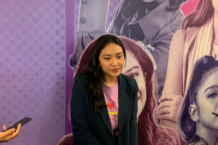 Putri Tanjung saat ditemui usai acara konferensi pers Lazada Woman Fest, Rabu (2/11/2022)