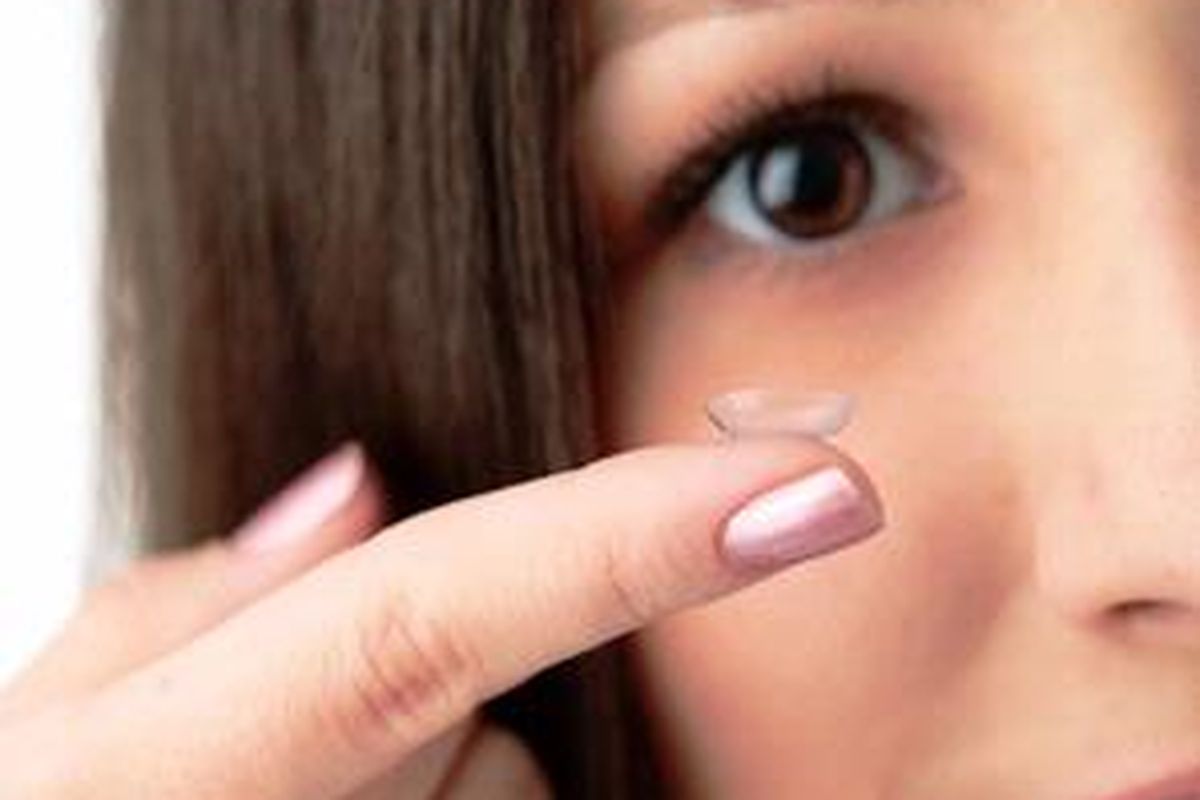 Jangan lupa mengingat masa kedaluarsa lensa kontak Anda! 