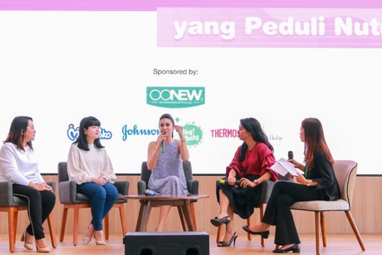 Acara diskusi bertema Cara Mudah Jadi Mums Millenial yang Peduli Nutrisi yang diadakan Teman Bumil dan Tokopedia di Jakarta (31/1/2019).