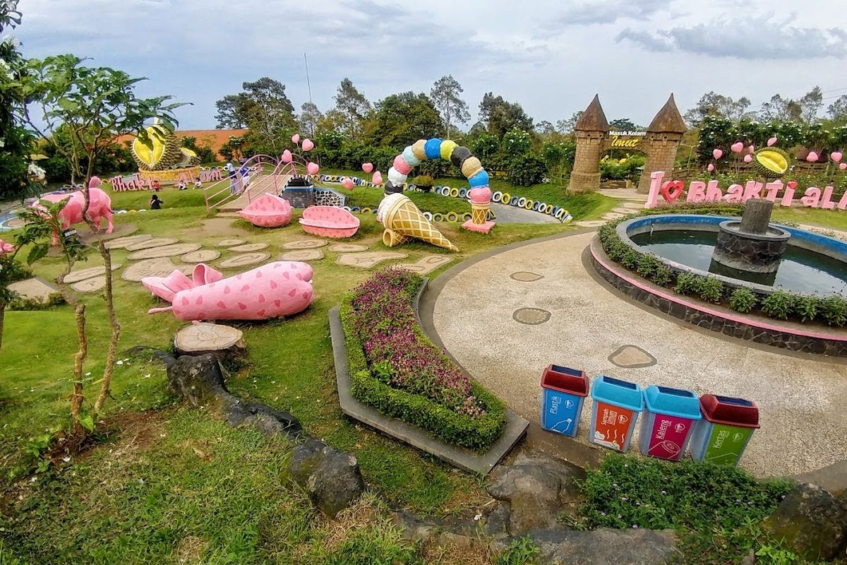 Bhakti Alam Pasuruan di Desa Ngembal (Nongkojajar),  Kecamatan Tutur, Kabupaten Pasuruan, Jawa Timur. 