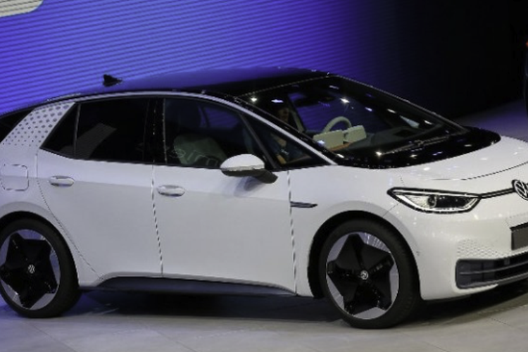 Volkswagen resmi memperkenalkan mobil listrik pertamanya, VW ID.3.
