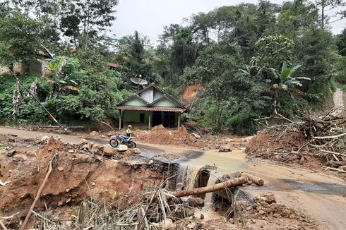 Cerita Warga Satu Desa di Lebak Terjebak Banjir Bandang, Terisolasi Lewati Malam Mencekam, Jalan Kaki Mengitari Gunung