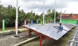 Pemuda Cilacap Ini Bangun Pembangkit Hibrida yang Alirkan Listrik ke Rumah Warga
