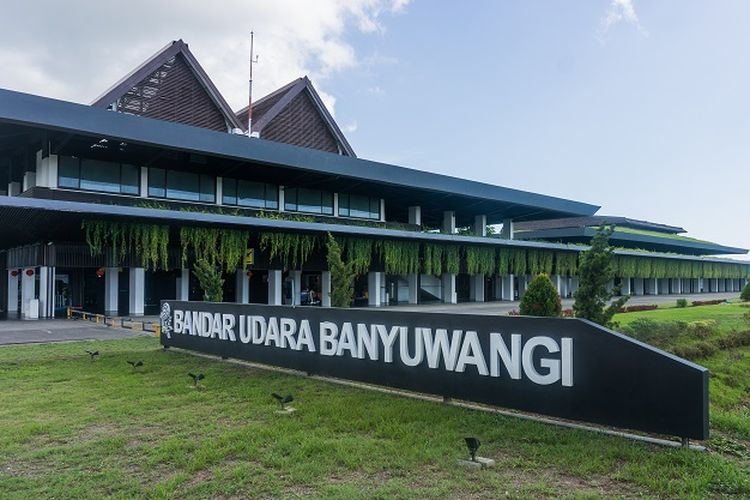 Bandara Banyuwangi di Kabupaten Banyuwangi, Jawa Timur.
