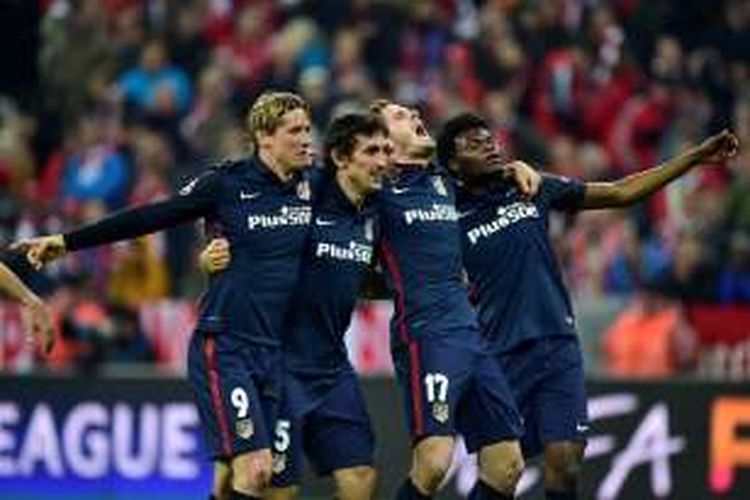 Para pemain Atletico Madrid merayakan kesuksesan lolos ke final Liga Champions 2015-2016. Hal ini dipastikan setelah mereka 