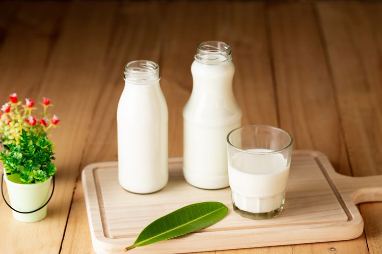 Produk berbahan susu bisa membuat ketidakseimbangan hormon dan memicu jerawat.
