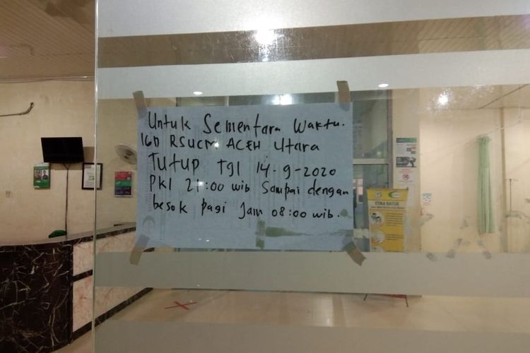 Ruang IGD Rumah Sakit Umum Cut Meutia (RSUCM) Aceh Utara ditutup sementara untuk sterilisasi virus Covid-19, Senin (14/9/2020) malam