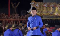 Gelar Pertunjukan Wayang Kulit, Mendag Zulkifli Hasan: Cinta Budaya Sendiri Bisa Jaga Ekonomi dari Gempuran Asing