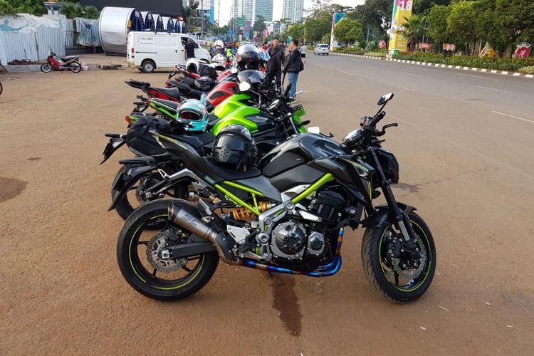 Kawasaki Z900 milik Agung Budhy Hambaka