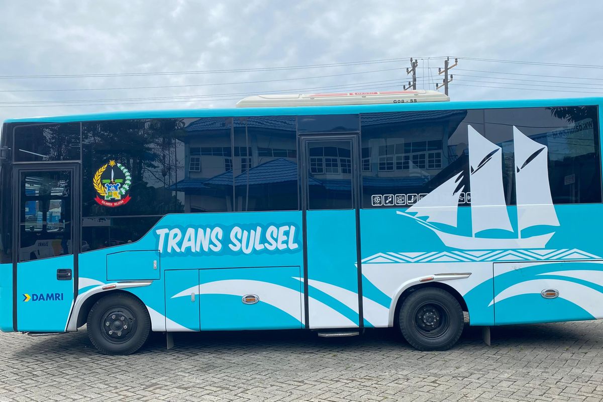DAMRI Luncurkan Bus Trans Sulsel, Penumpang Bisa Lacak Lokasi Bus