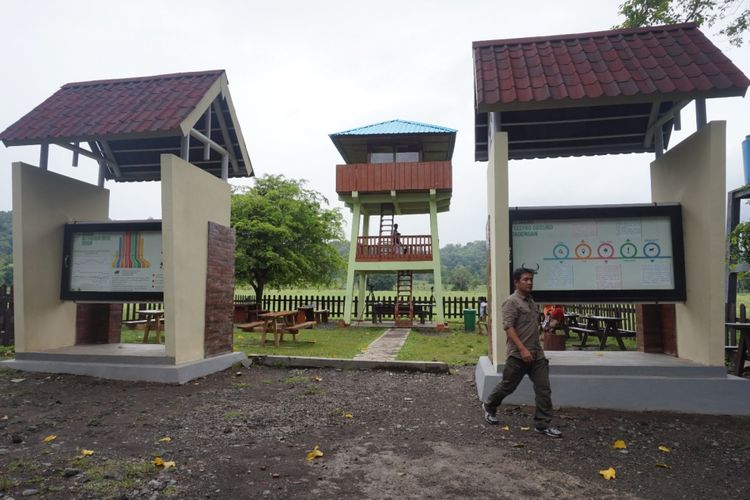 Menara pantau di Sadengan TN Alaspurwo Banyuwangi, Jatim.