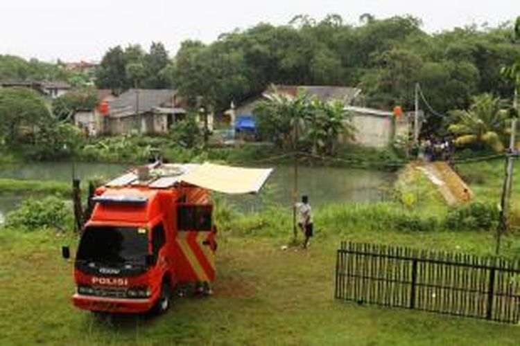 Lokasi penyergapan terduga teroris di Kampung Sawah, Ciputat, Tangerang Selatan, Rabu (1/1/2014). Densus 88 antiteror Mabes Polri menembak mati enam orang terduga teroris saat penyergapan di tempat ini.