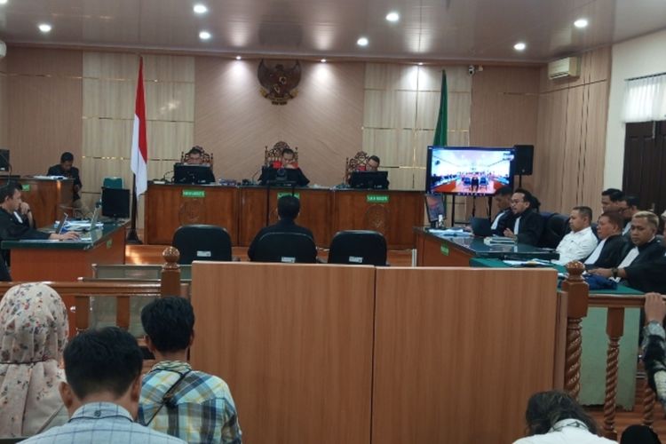Reza Indragiri Sebut Bukti Dakwaan Abdul Wahid Masih Lemah