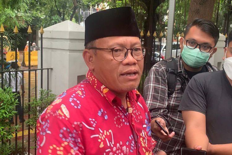 Kuasa hukum Jerinx, Sugeng Teguh Santoso saat ditemui di Pengadilan Negeri Jakarta Pusat, Selasa (18/1/2022). 