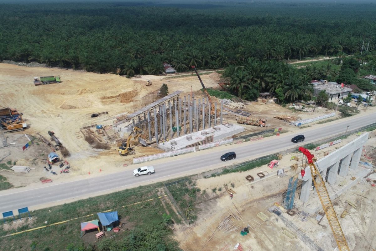 Pengerjaan Tol Pekanbaru - Dumai (Permai) oleh kontraktor PT Hutama Karya (Persero)