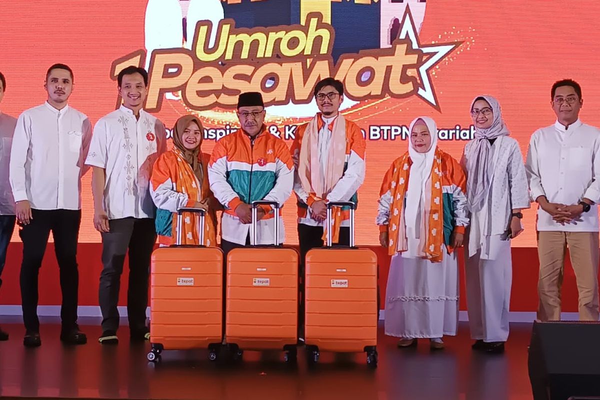 Pelepasan Umroh 1 Pesawat oleh Direksi BTPN Syariah