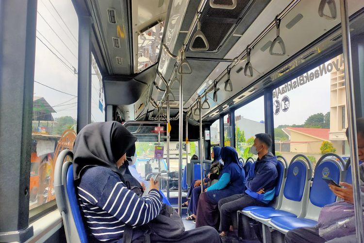 Penumpang Biskita Trans Depok 