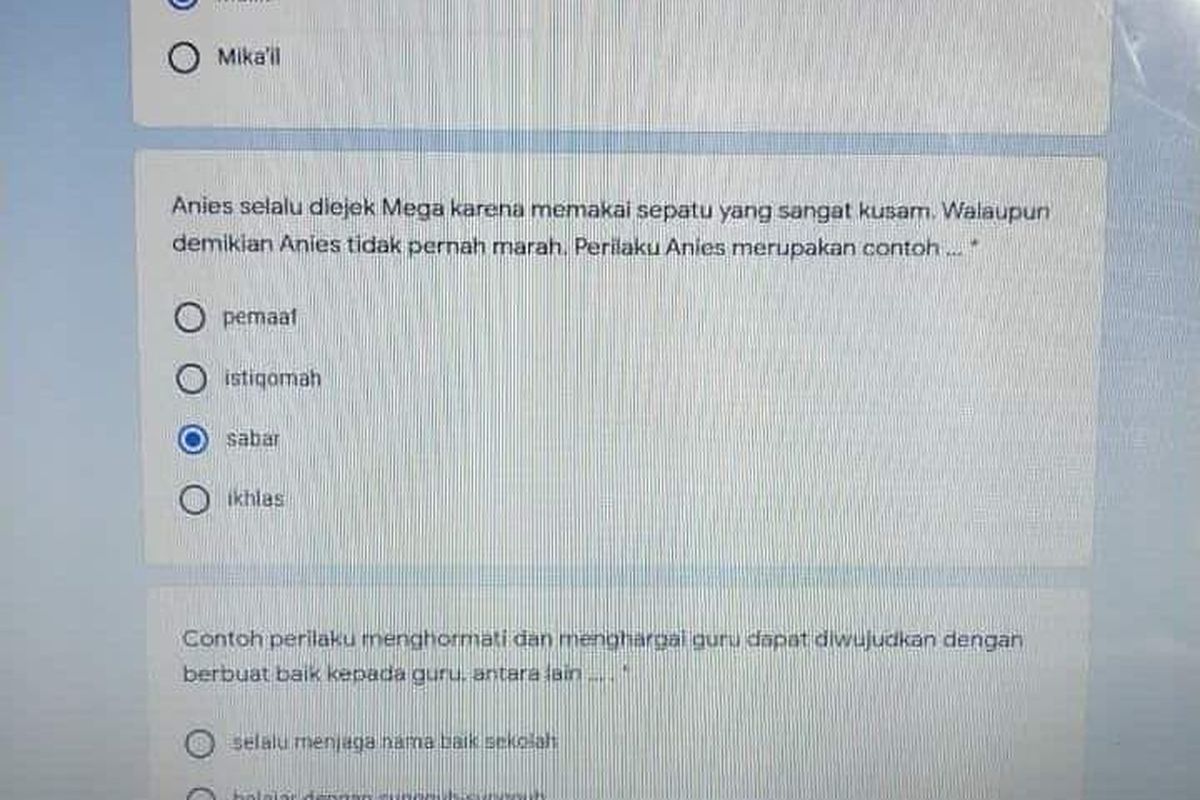 Salah satu soal ujian sekolah di Jakarta yang mencantumkan nama Anies.
