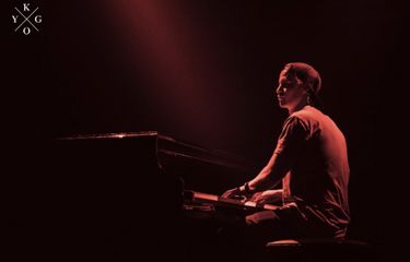 Poster tur konser Kygo 