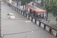 Surabaya Tergenang Banjir, Jalan Mayjen Sungkono Lumpuh