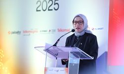 Menteri PANRB Sampaikan Strategi Ketahanan Digital Pemerintah pada Digital Resilience Summit 2025