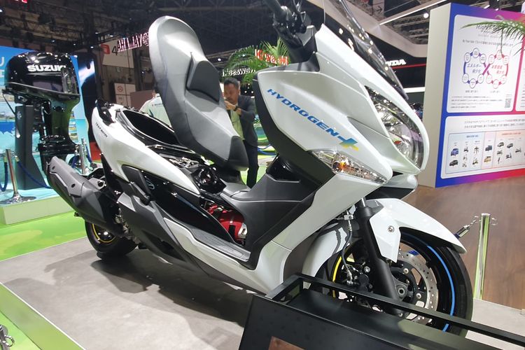 Suzuki Burgman Hydrogen di Japan Mobility Show 2025