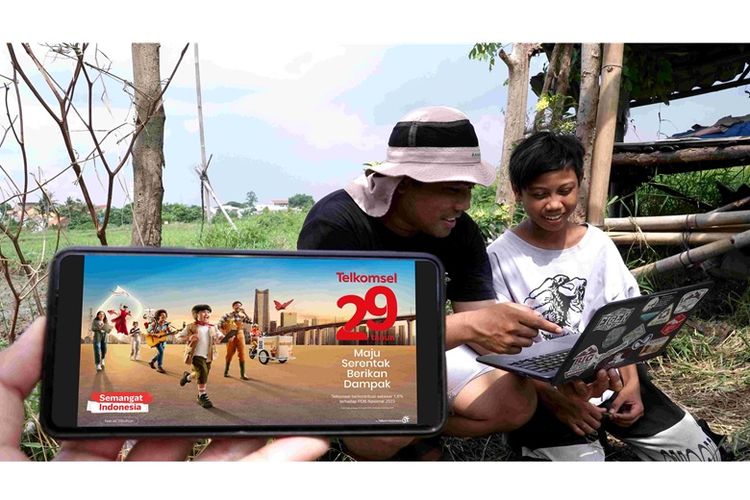 Telkomsel memaknai usia 29 tahun dengan mengusung semangat untuk Maju Serentak Berikan Dampak bagi Indonesia dengan senantiasa mendampingi masyarakat serta memberikan pelayanan terbaik bagi setiap orang melalui ragam inisiatif, inovasi, dan aksi nyata yang dapat memperkuat inklusi digital nasional sehingga membuka peluang kemajuan bangsa. Telkomsel juga berbagi kemeriahan hari jadi ke-29 bersama pelanggan dengan menghadirkan beragam program produk dan layanan bernilai tambah. 
