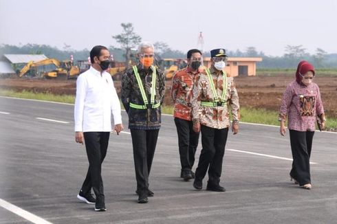 Tinjau Bandara Jenderal Soedirman, Jokowi: Penumpang Sudah 70 Persen, Alhamdulillah