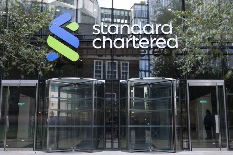 Standard Chartered Indonesia Raih Predikat Highly Commended Best Wealth Manager 2025
