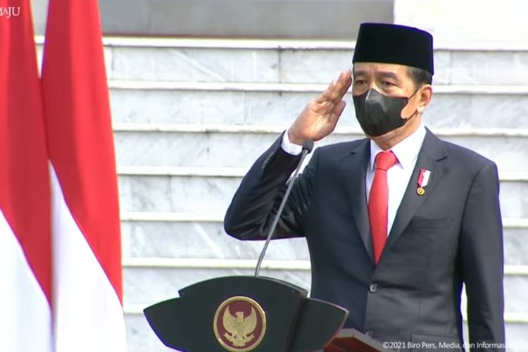 Presiden Joko Widodo dalam upacara peringatan HUT ke-76 TNI di Istana Merdeka, Selasa (5/10/2021).
