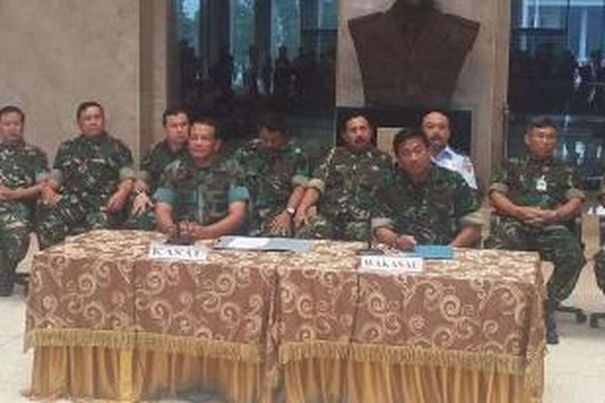 Konferensi pers Kepala Staf TNI Angkatan Udara di Gedung Pimpinan Mabes TNI Cilangkap, Jakarta Timur, Kamis (16/4/2015).