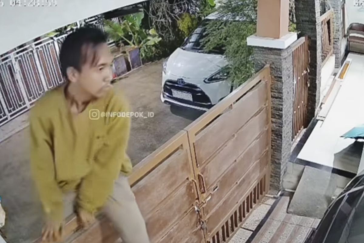 Pelaku pencurian dua spion mobil Toyota Fortuner di Bojonggede, Kabupaten Bogor.