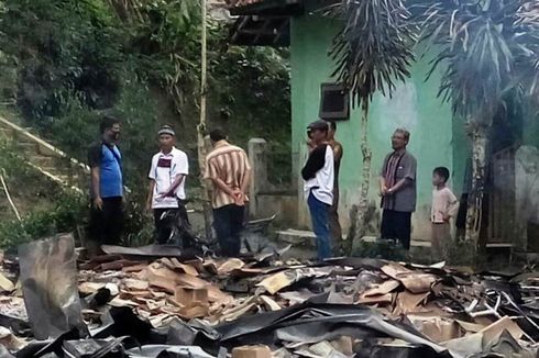 Pondok Santri di Cianjur Ludes Terbakar, Uang Kas Masjid Jadi Abu