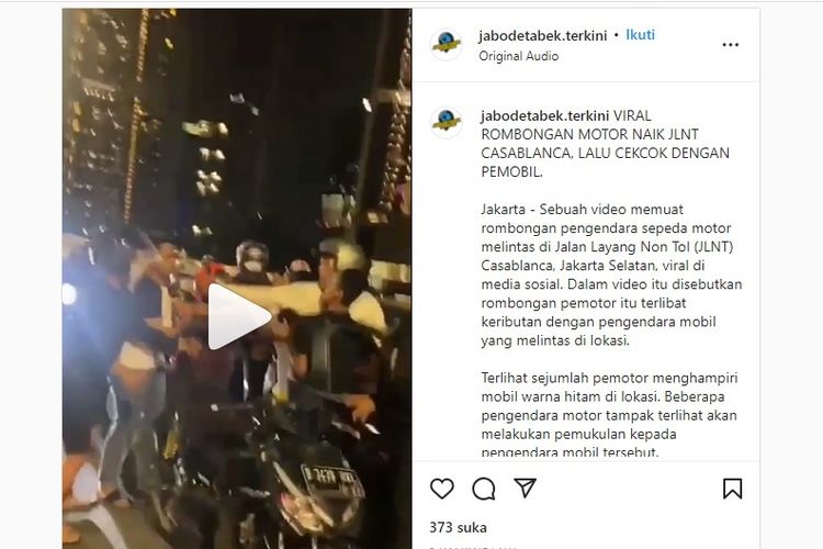 Video viral pemotor ribut dengan pengendara mobil di JLNT Casablanca.